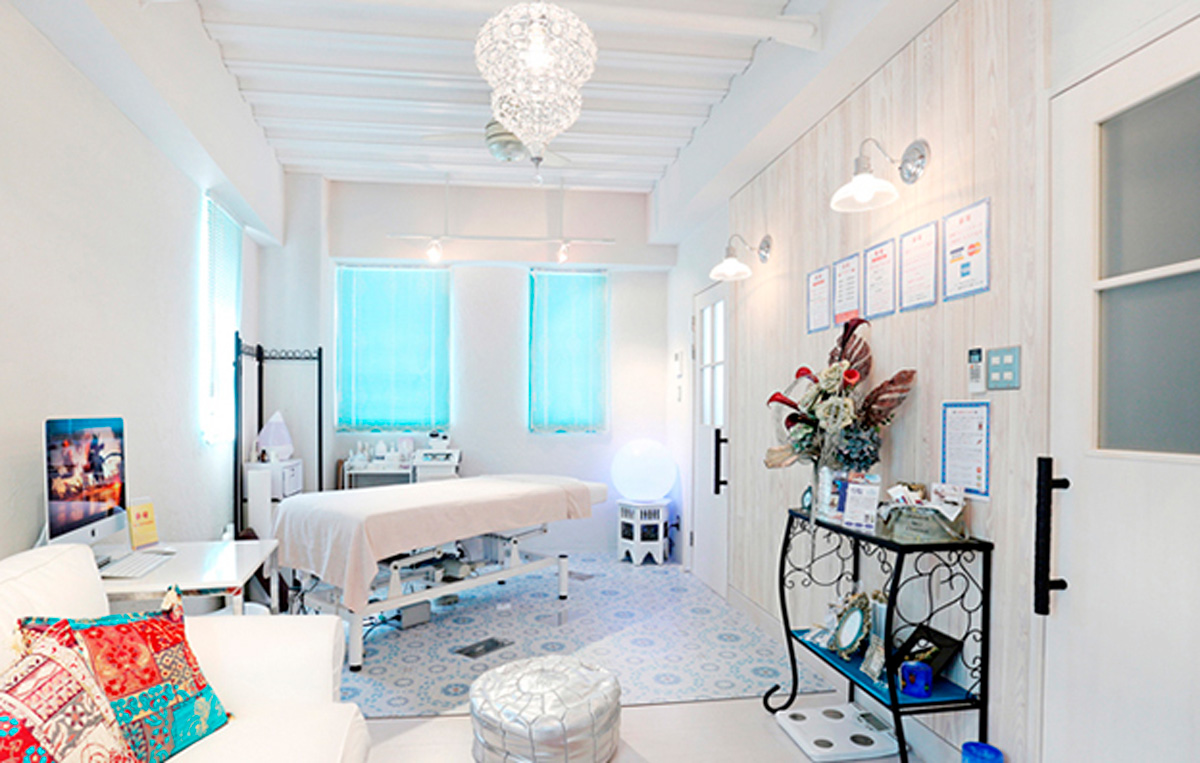 からだとこころを癒す大人のプライベートサロン／ビッグハンドショーコ